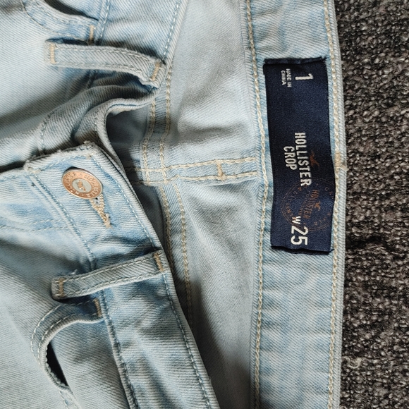Hollister Jeans - Picture 2 of 5
